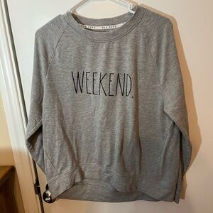 Boutique sweatshirt never worn says Weekend on it in black size M. Very cute